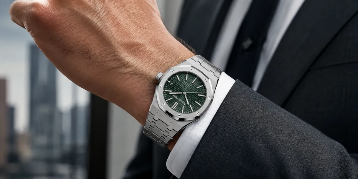 Audemars Piguet Royal Oak 15510ST.OO.1320ST.09 Green Dial 41mm